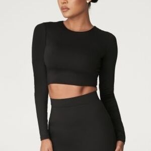 NWT Meshki Size Medium Black Emely Long Sleeve Crop Top!